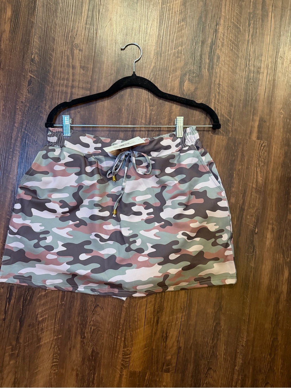 Camo Drawstring Women’s Skorts - Pink & Green